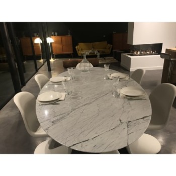Tulip Table Round Arabescato Marble 137 cm
